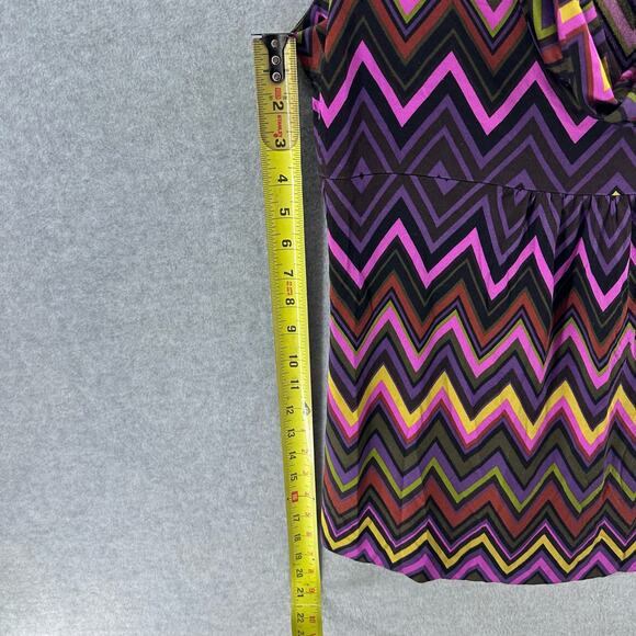 Trina Turk Women's sz L Zig Zag Print Sleeveless Top 100% Silk Y2K Fall Classic - Picture 6 of 9